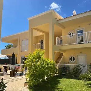 apart-t2-suite-vale-parra-praia-da-gal-em-condomnio-fechado.hotelaalgarve.com/